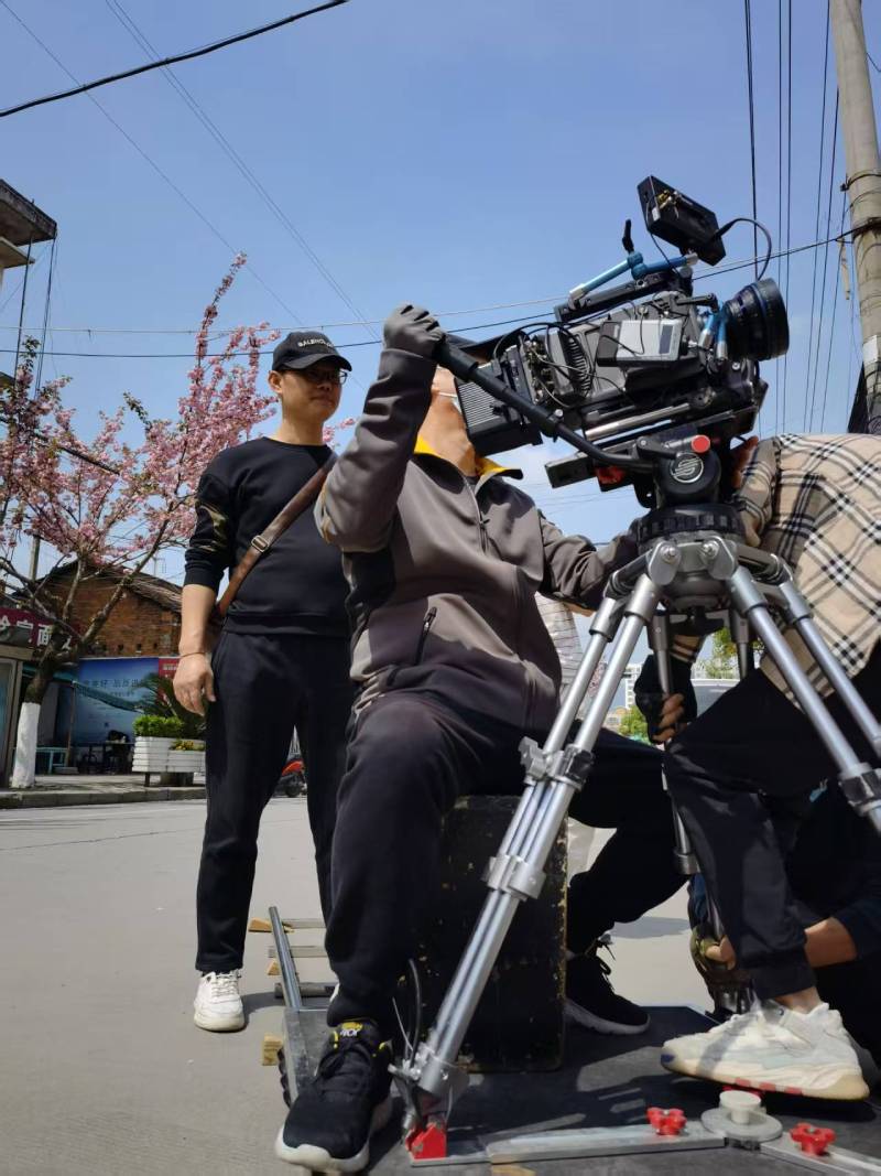 铜山区广告片拍摄：快消品牌爆款之选，网感内容适配社媒传播！