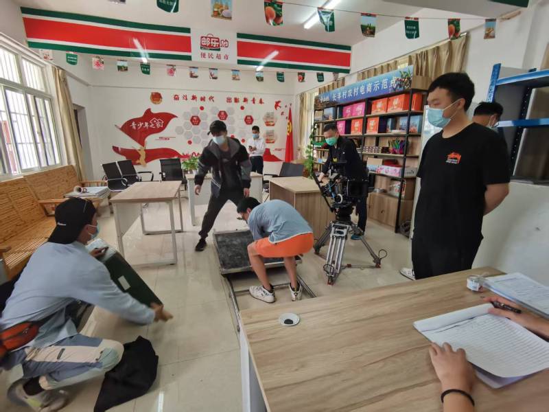 追星女孩心理学分析报告：铜山区广告片拍摄公司揭秘饭圈应援式传播逻辑